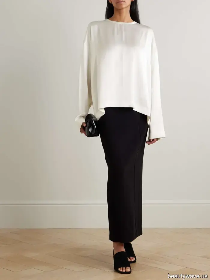 To achieve an elegant look this festive season, pair this blouse with jeans or trousers.