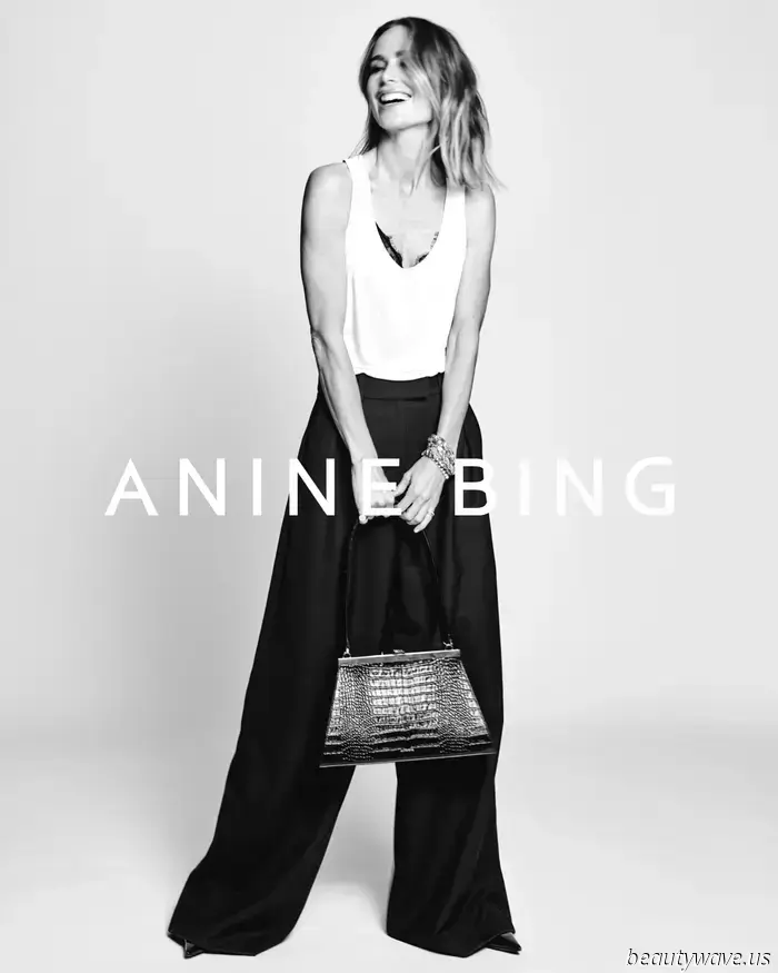 Anine Bing ha lanciato una nuova borsa mozzafiato ed è il volto della campagna — Hello, It Style