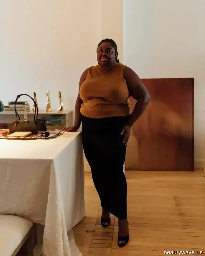 Chic Women Throughout Europe Are Reembodying This "Outdated" Skirt Trend—7 Looks That Confirm It...