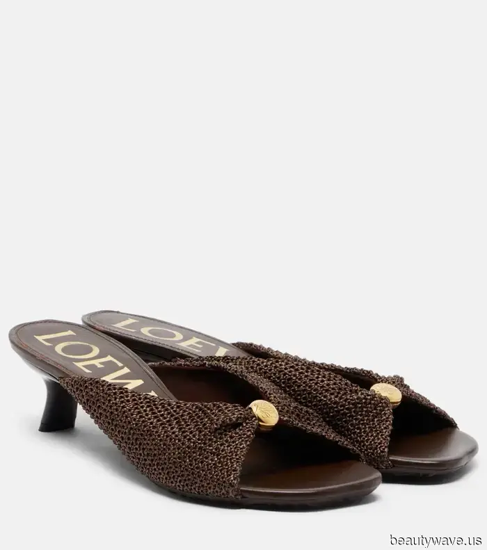 The Super-Detailed Approach to Styling Sweaters with Jeans in 2026 to Prevent an Ordinary or Dull Appearance