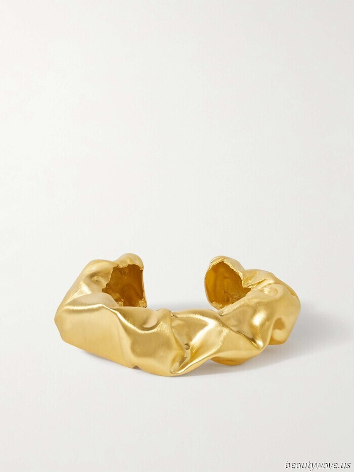 I'm searching for a simple method to enhance my wardrobe this summer—this unbelievably stylish jewelry trend is the answer.