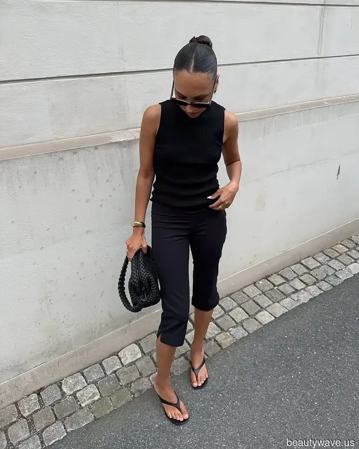 Il modo francese di abbinare i pantaloni capri neri questo autunno