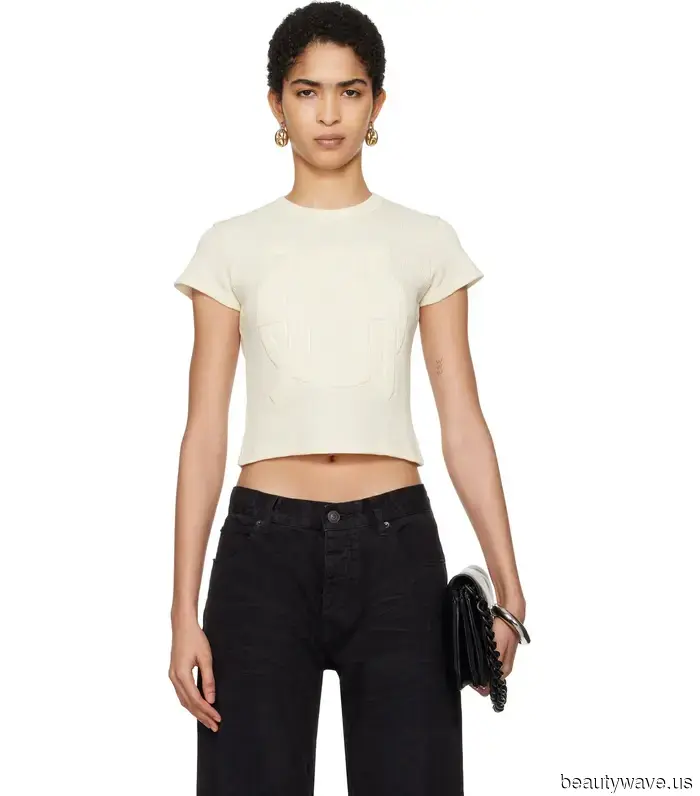 Это летняя форма, которую носит крутая молодежь поколения Z в Лос-Анджелесе вместо шорт и майки.