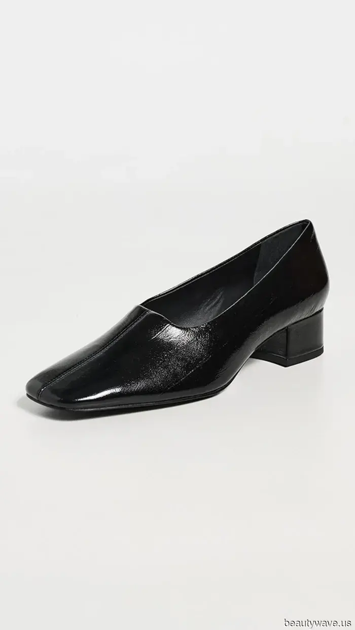 Identifying an It Girl in 2026: This Trendy Cropped Jeans Look and This French-Inspired Shoe Style