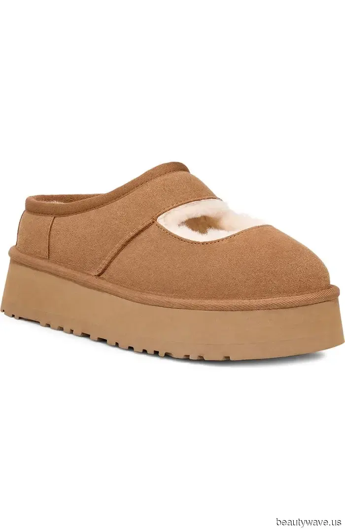 I'm a Fashion Editor—Here Are the Casual Uggs I'll Be Pairing with Leggings Throughout the Winter.