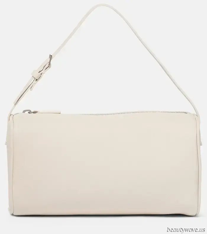 Since the Margaux is currently unavailable, this is the Row bag we're opting for instead.