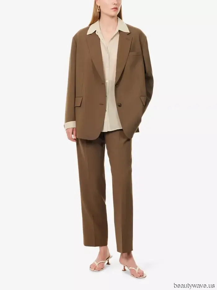 I Tried On More Than 50 Items This Month—Here Are the 6 Essentials That Made It into My Capsule Wardrobe.