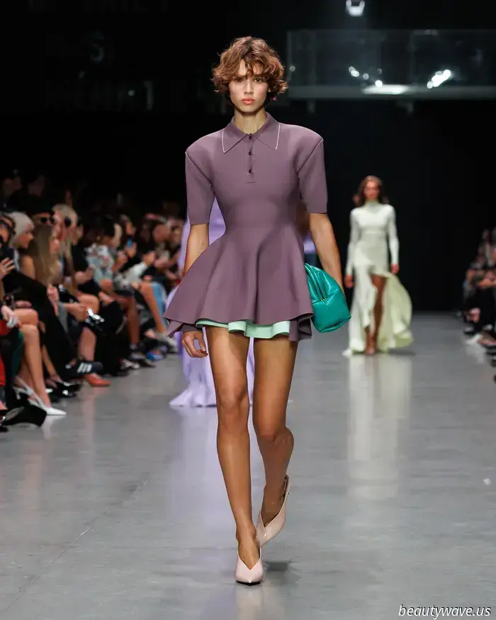 Stella McCartney: Ausgewogene Power‑Anzüge und ätherische Kleider in einer Kollektion, die von Kontrasten lebte.