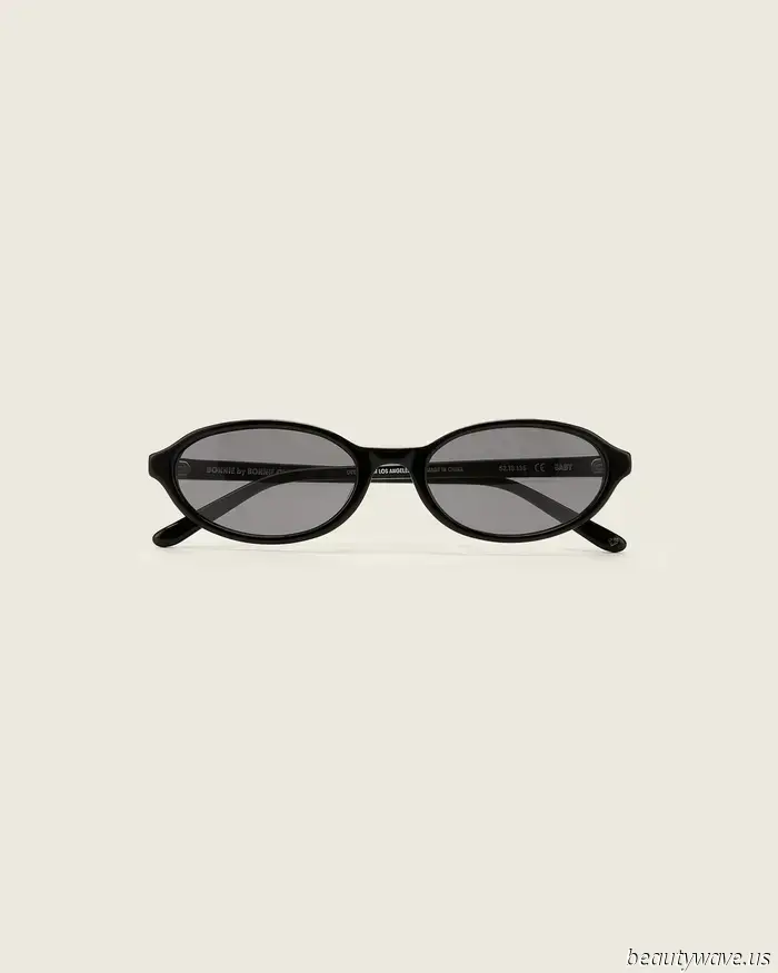 '90s Minimalism Defines My Summer Style—Here’s My Capsule Closet.