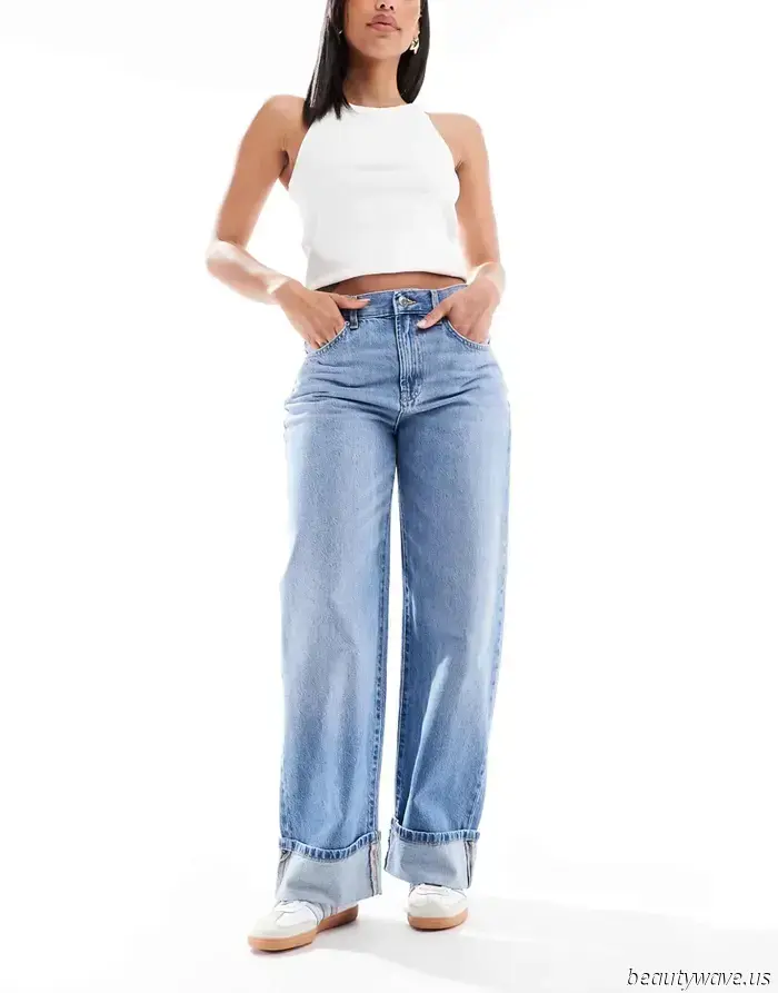 Certainly, the Cali Summer Uniform for 2025 features this classic denim trend.