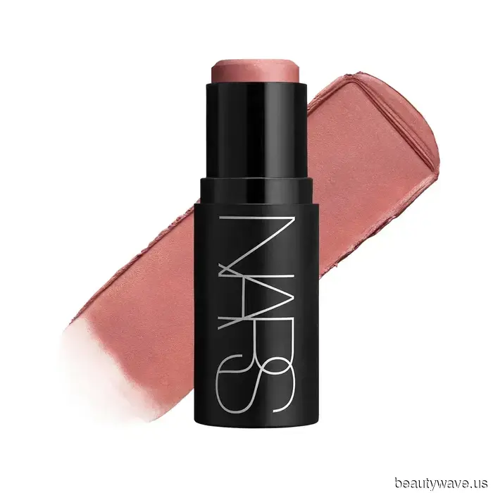 It's Official: This Spring's Most Charming Blush Trends Are Softly Blurred, Romantic, and Nearly Artistic.