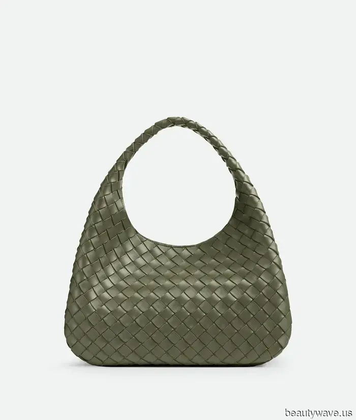 The It Bag Endorsed by Celebrities That Everyone Will Have in 2026