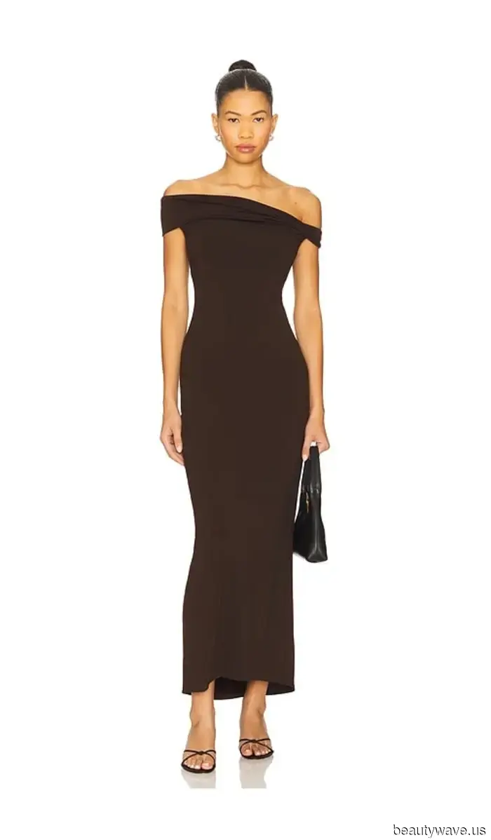 Ho impostato il limite di prezzo di ricerca Revolve a $150 e ho trovato questi 44 gioielli chic.