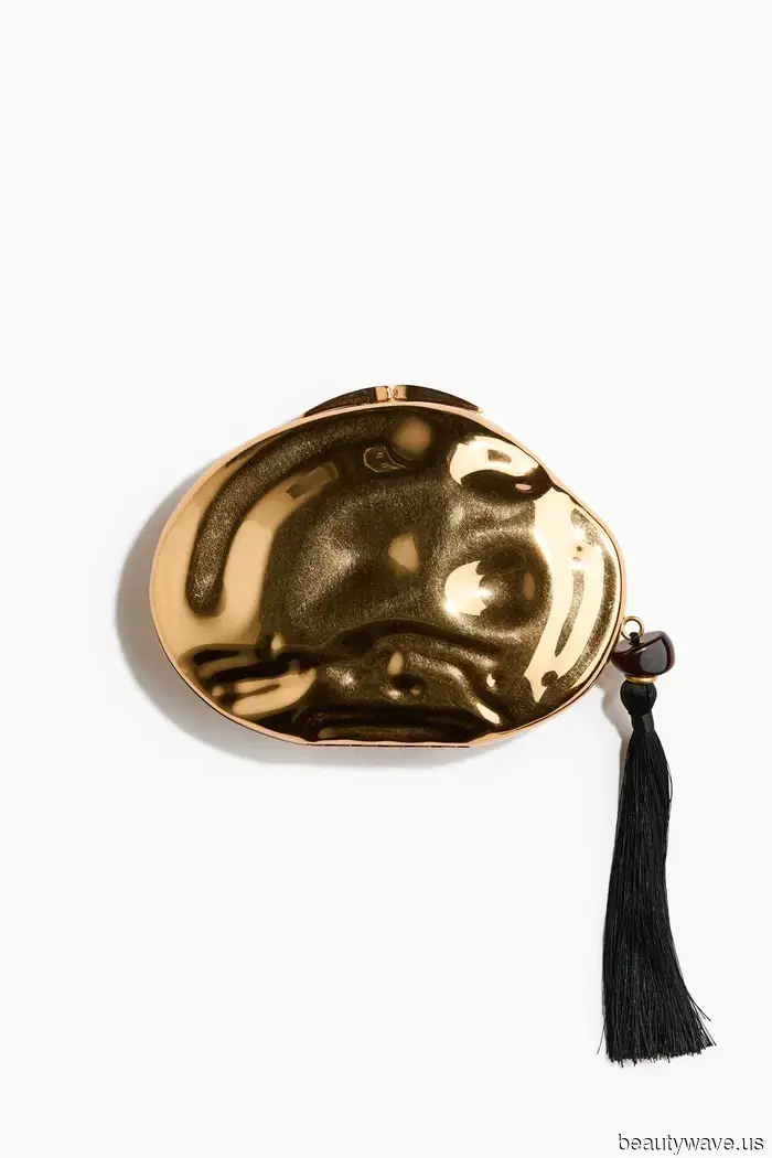 Diese 5 lustigen Handtaschen-Trends werden das Geheimnis hinter jedem großartigen Outfit in diesem Herbst sein.