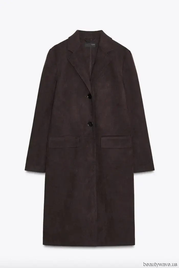 Cooler Than a Trench—This Coat Trend Is Subtly Dominating for Fall.