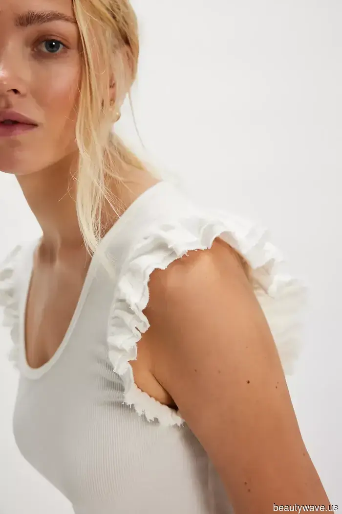 La sezione Saldi di Free People è piena di gemme&mdash;48 stili che penso dovresti vedere prima che esauriscano