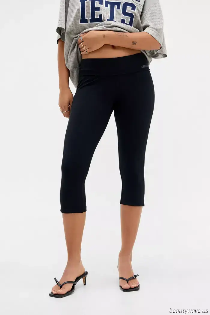 Seen in France: The Legging Trend That Fashion Enthusiasts Are Pairing With Heels