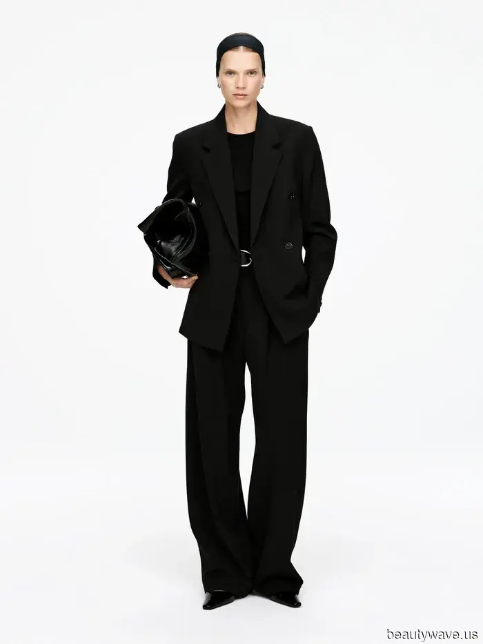 The Shoe Color Trend That Ensures Jeans Paired with Blazers Appear Modern Instead of Outdated in 2025