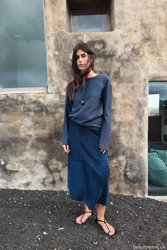 Not White, Not Black—The Must-Have Tee That Every Fashion Enthusiast Is Sporting This Spring